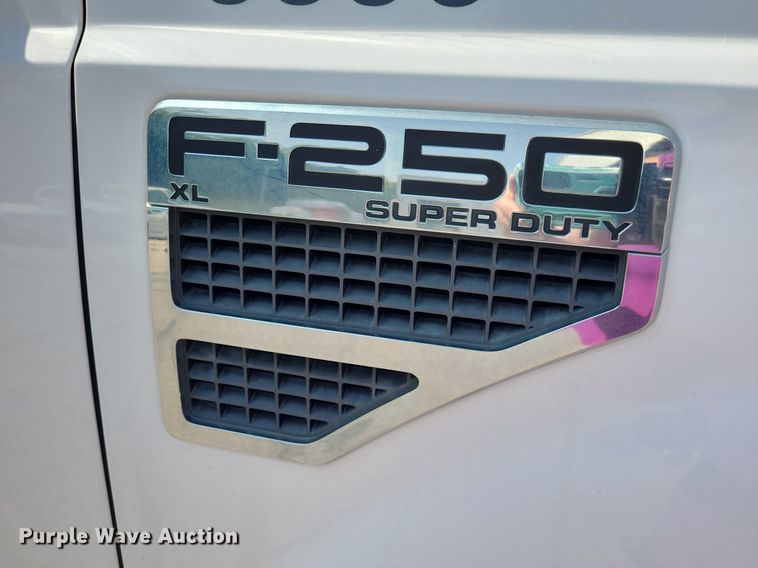 image for item DK1942 2008 Ford F250 Super Duty XL  pickup truck
