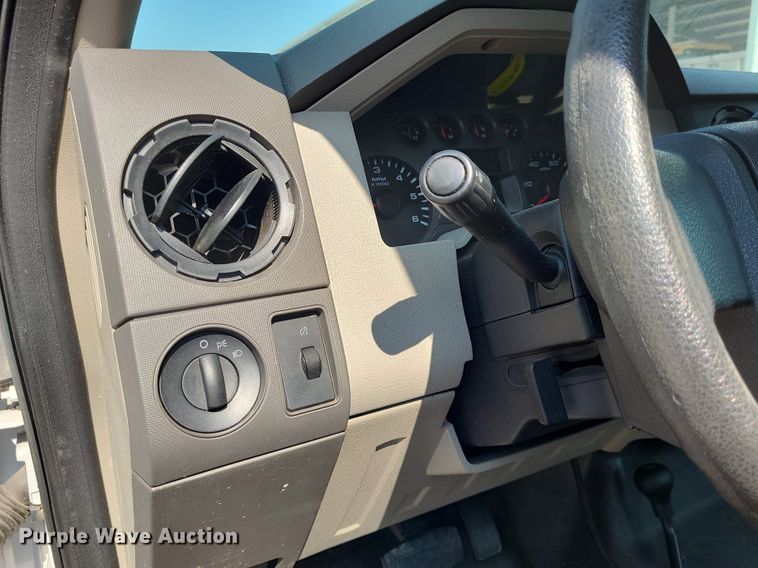 image for item DK1942 2008 Ford F250 Super Duty XL  pickup truck