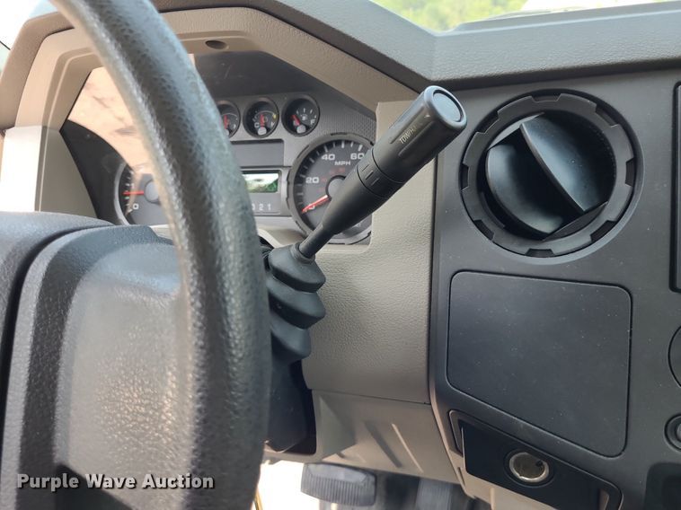 image for item DK1942 2008 Ford F250 Super Duty XL  pickup truck