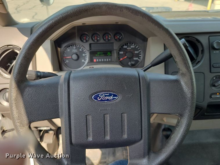 image for item DK1942 2008 Ford F250 Super Duty XL  pickup truck
