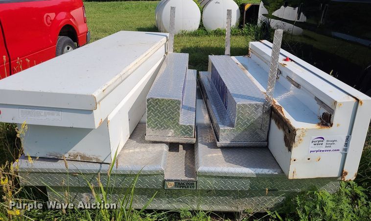 image for item DK1943 (7) toolboxes