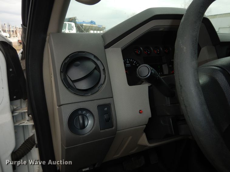 image for item DK7670 2009 Ford F250 Super Duty XL  SuperCab pickup truck