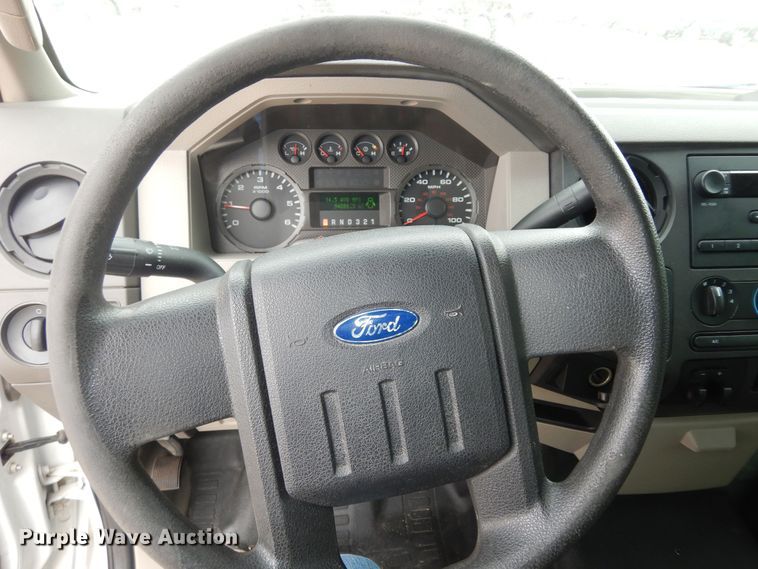 image for item DK7670 2009 Ford F250 Super Duty XL  SuperCab pickup truck