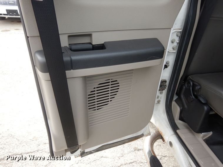 image for item DK7670 2009 Ford F250 Super Duty XL  SuperCab pickup truck