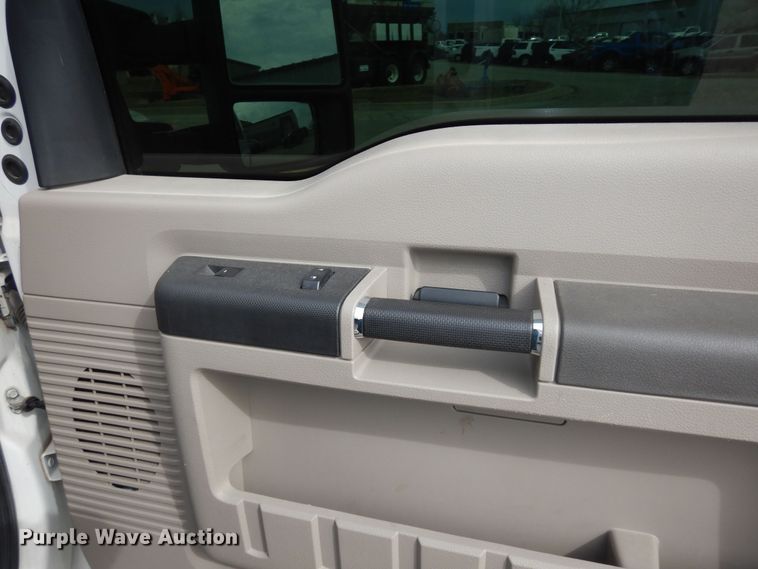 image for item DK7670 2009 Ford F250 Super Duty XL  SuperCab pickup truck