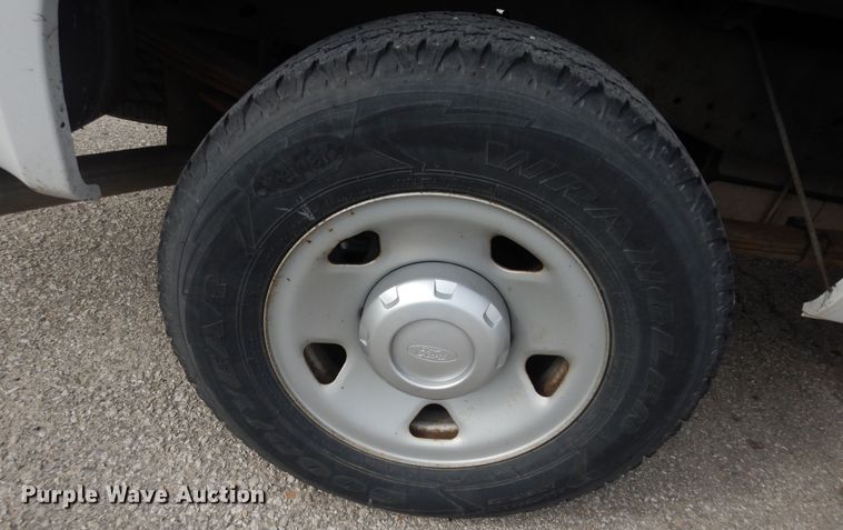 image for item DK7670 2009 Ford F250 Super Duty XL  SuperCab pickup truck