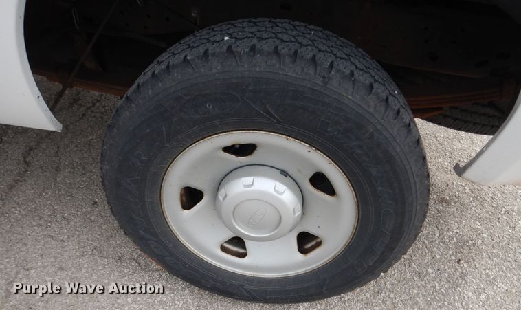 image for item DK7670 2009 Ford F250 Super Duty XL  SuperCab pickup truck