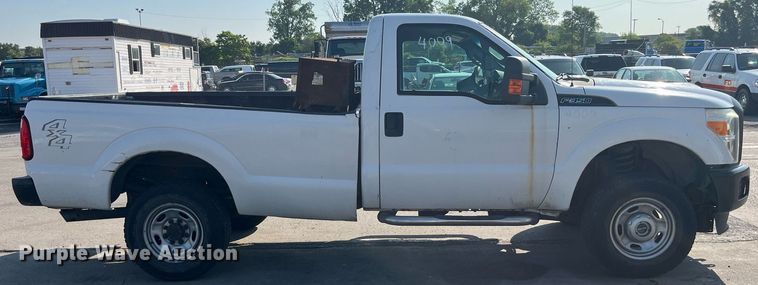 image for item DM4961 2011 Ford F350 Super Duty XL  pickup truck