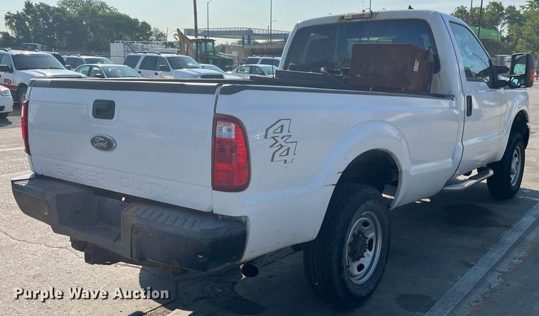 image for item DM4961 2011 Ford F350 Super Duty XL  pickup truck