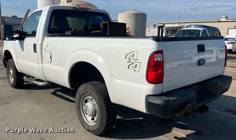 image for item DM4961 2011 Ford F350 Super Duty XL  pickup truck