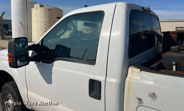 image for item DM4961 2011 Ford F350 Super Duty XL  pickup truck