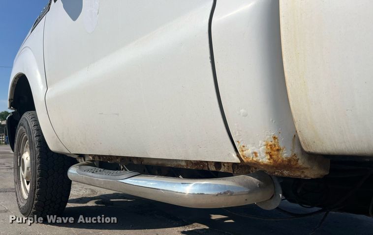 image for item DM4961 2011 Ford F350 Super Duty XL  pickup truck