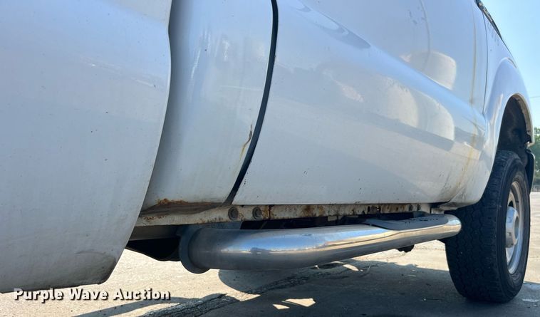 image for item DM4961 2011 Ford F350 Super Duty XL  pickup truck