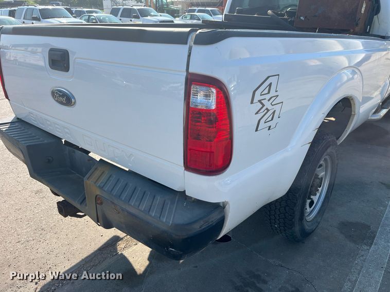 image for item DM4961 2011 Ford F350 Super Duty XL  pickup truck