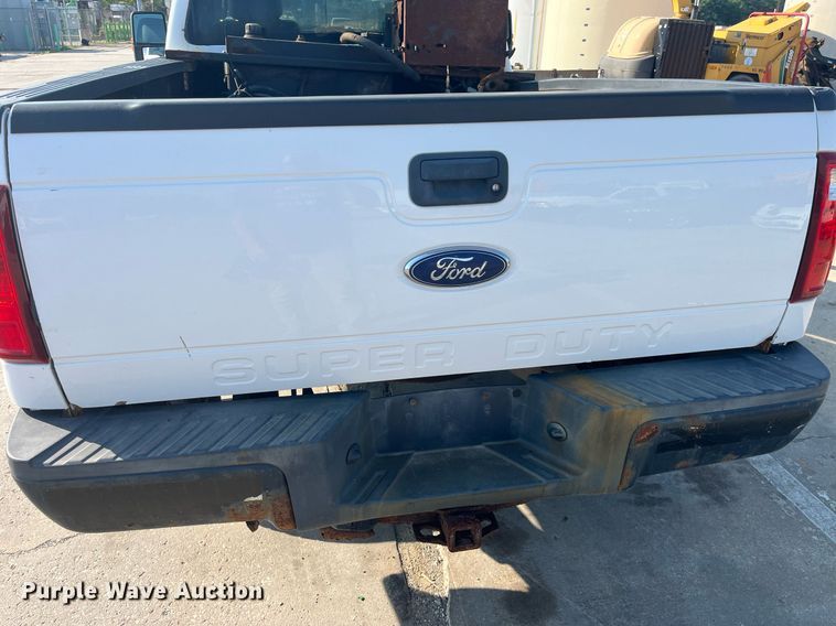 image for item DM4961 2011 Ford F350 Super Duty XL  pickup truck