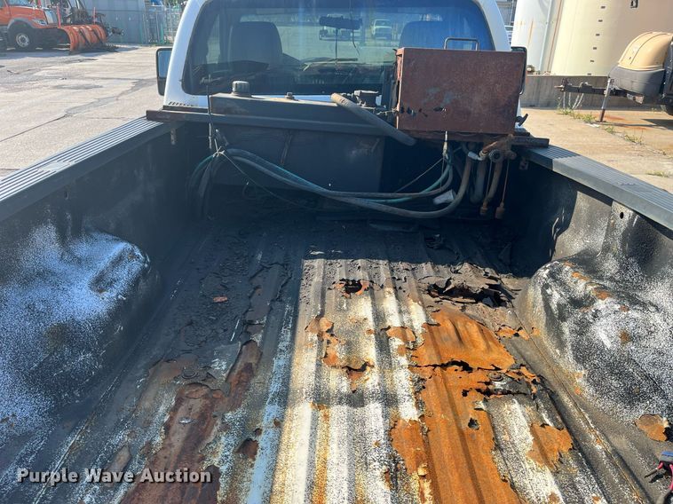 image for item DM4961 2011 Ford F350 Super Duty XL  pickup truck