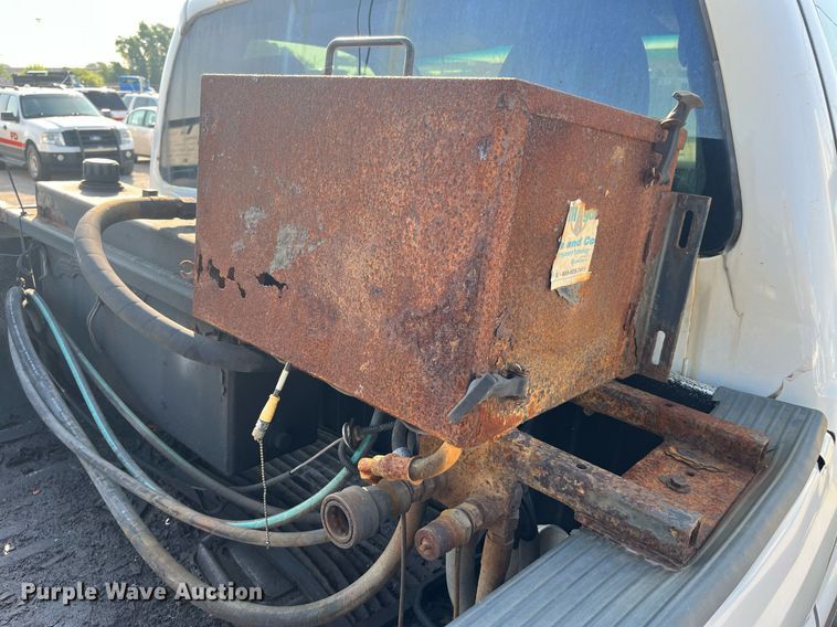 image for item DM4961 2011 Ford F350 Super Duty XL  pickup truck