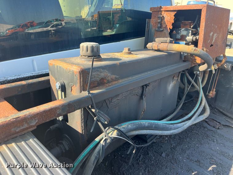 image for item DM4961 2011 Ford F350 Super Duty XL  pickup truck