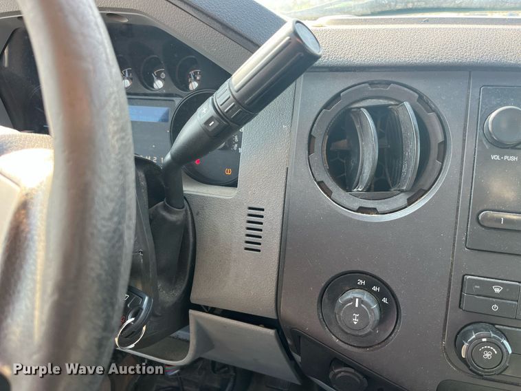 image for item DM4961 2011 Ford F350 Super Duty XL  pickup truck