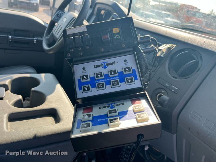 image for item DM4961 2011 Ford F350 Super Duty XL  pickup truck