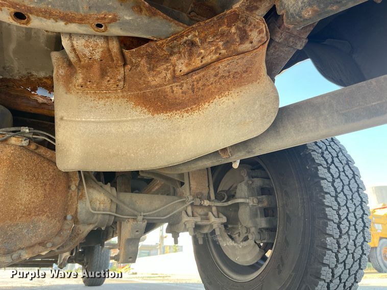 image for item DM4961 2011 Ford F350 Super Duty XL  pickup truck