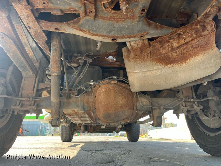 image for item DM4961 2011 Ford F350 Super Duty XL  pickup truck