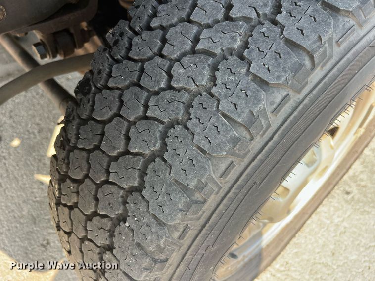 image for item DM4961 2011 Ford F350 Super Duty XL  pickup truck