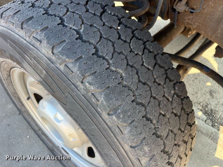 image for item DM4961 2011 Ford F350 Super Duty XL  pickup truck