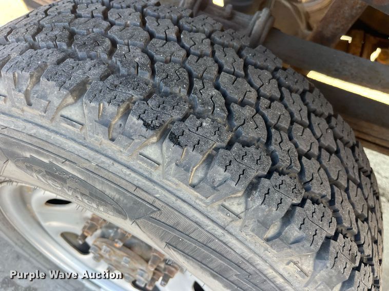 image for item DM4961 2011 Ford F350 Super Duty XL  pickup truck