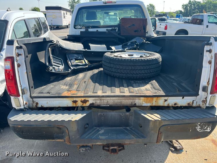 image for item DM4962 2011 Ford  F350 Super Duty  pickup truck