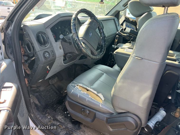 image for item DM4962 2011 Ford  F350 Super Duty  pickup truck