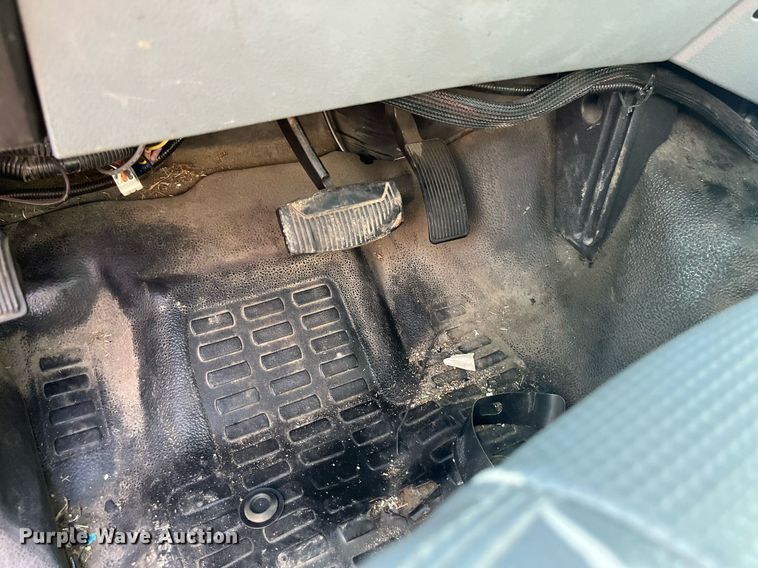 image for item DM4962 2011 Ford  F350 Super Duty  pickup truck