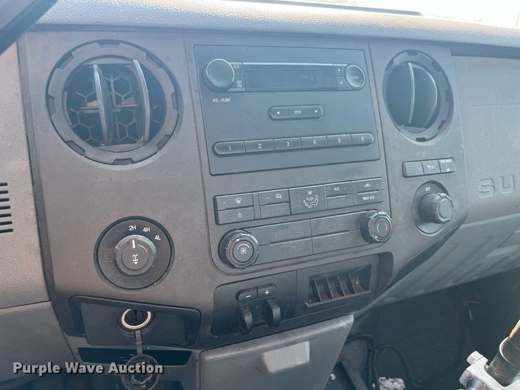 image for item DM4962 2011 Ford  F350 Super Duty  pickup truck