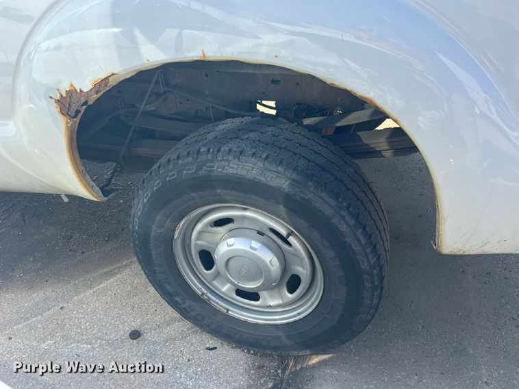 image for item DM4962 2011 Ford  F350 Super Duty  pickup truck