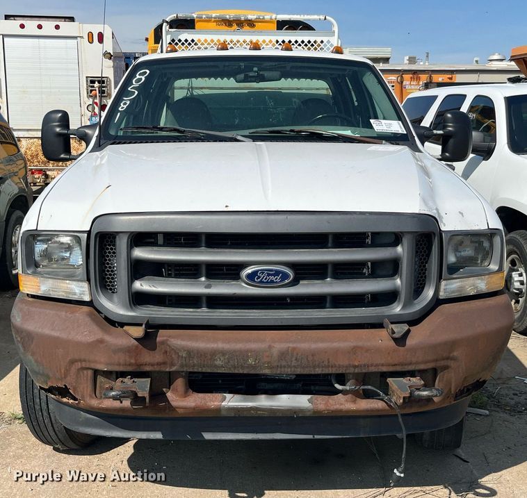 image for item DM4965 2002 Ford F450 Super Duty XL  Crew Cab utility / service truck