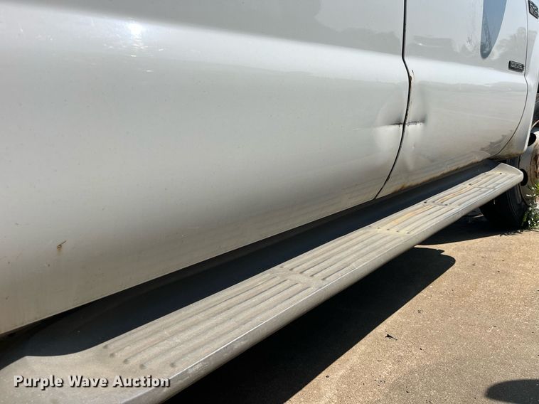 image for item DM4965 2002 Ford F450 Super Duty XL  Crew Cab utility / service truck