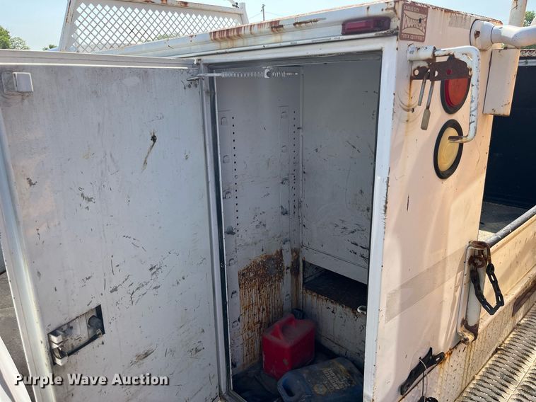 image for item DM4965 2002 Ford F450 Super Duty XL  Crew Cab utility / service truck