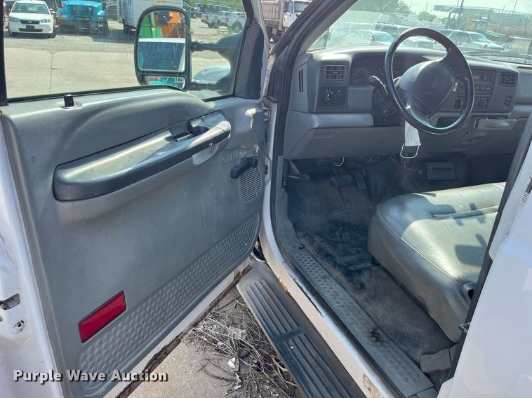 image for item DM4965 2002 Ford F450 Super Duty XL  Crew Cab utility / service truck