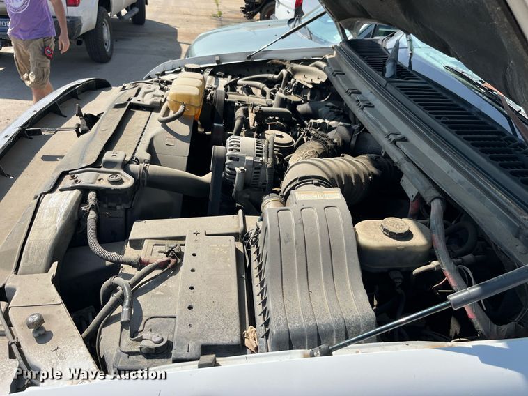 image for item DM4965 2002 Ford F450 Super Duty XL  Crew Cab utility / service truck