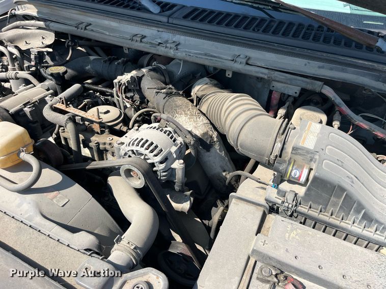 image for item DM4965 2002 Ford F450 Super Duty XL  Crew Cab utility / service truck