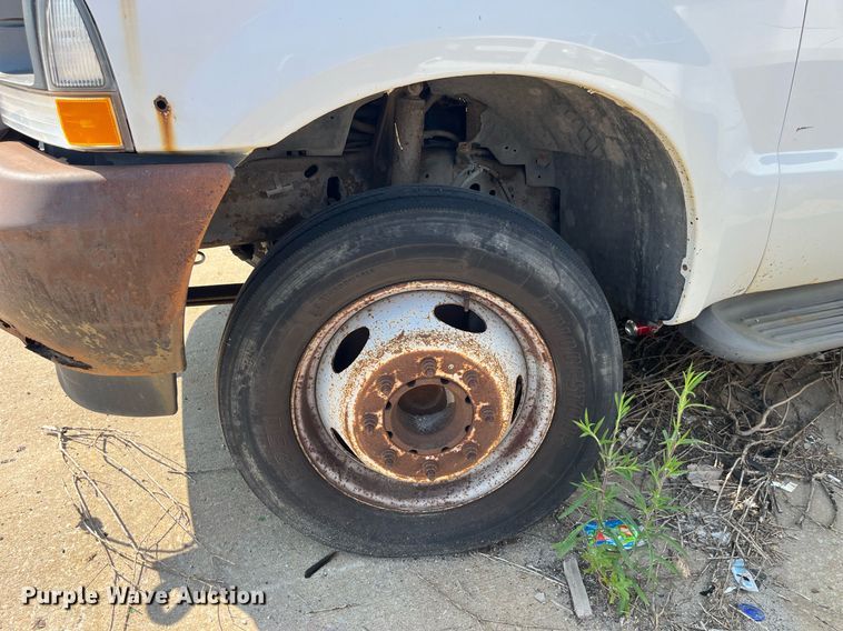 image for item DM4965 2002 Ford F450 Super Duty XL  Crew Cab utility / service truck