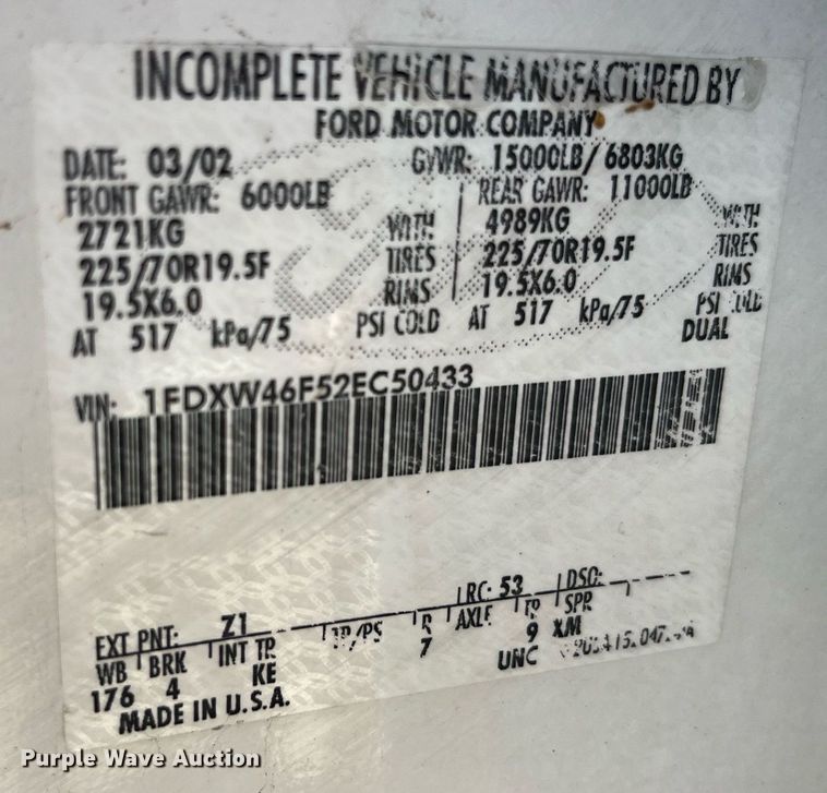 image for item DM4965 2002 Ford F450 Super Duty XL  Crew Cab utility / service truck