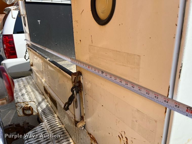 image for item DM4965 2002 Ford F450 Super Duty XL  Crew Cab utility / service truck