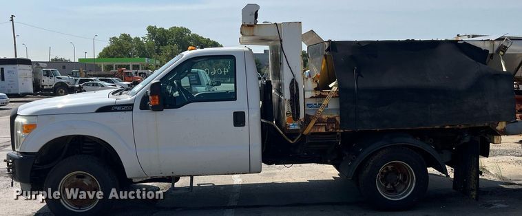 image for item DM4967 2011 Ford F350 Super Duty XL  dump bed pickup truck