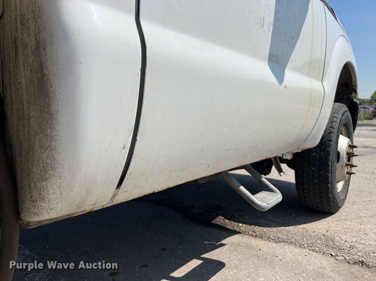 image for item DM4967 2011 Ford F350 Super Duty XL  dump bed pickup truck