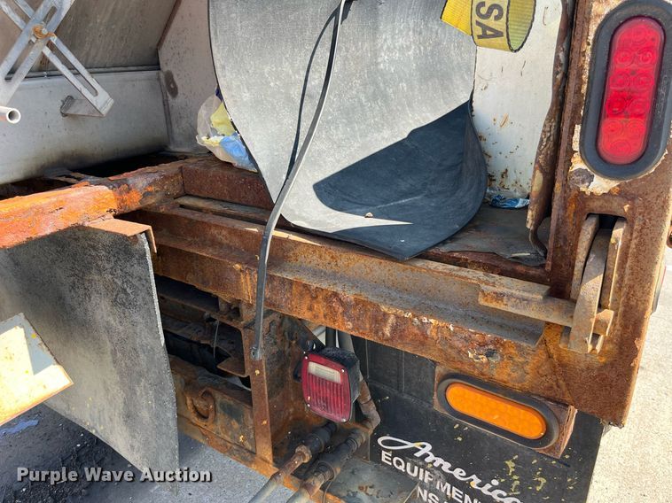 image for item DM4967 2011 Ford F350 Super Duty XL  dump bed pickup truck