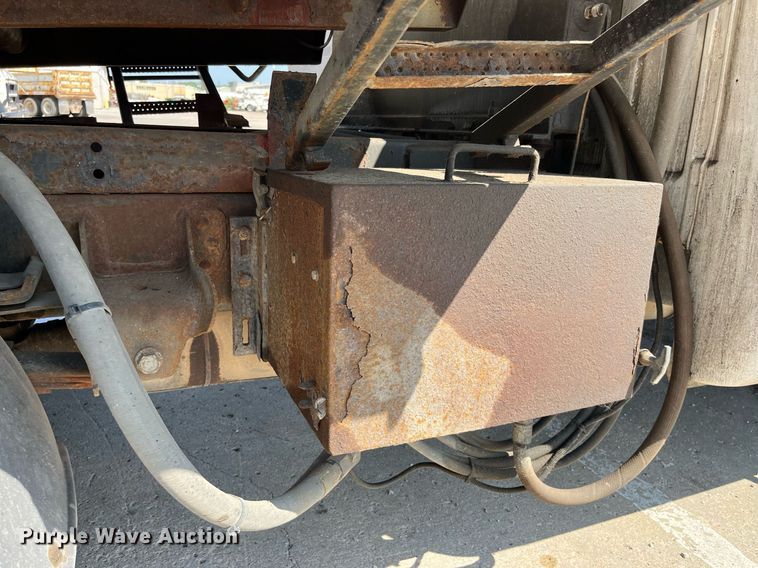 image for item DM4967 2011 Ford F350 Super Duty XL  dump bed pickup truck