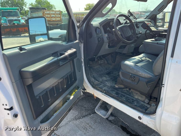 image for item DM4967 2011 Ford F350 Super Duty XL  dump bed pickup truck