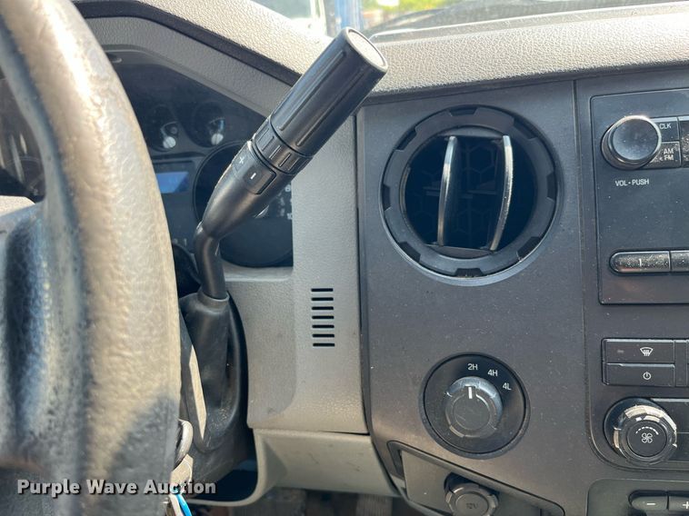 image for item DM4967 2011 Ford F350 Super Duty XL  dump bed pickup truck