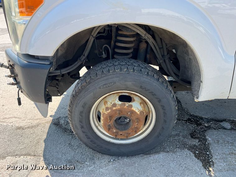 image for item DM4967 2011 Ford F350 Super Duty XL  dump bed pickup truck